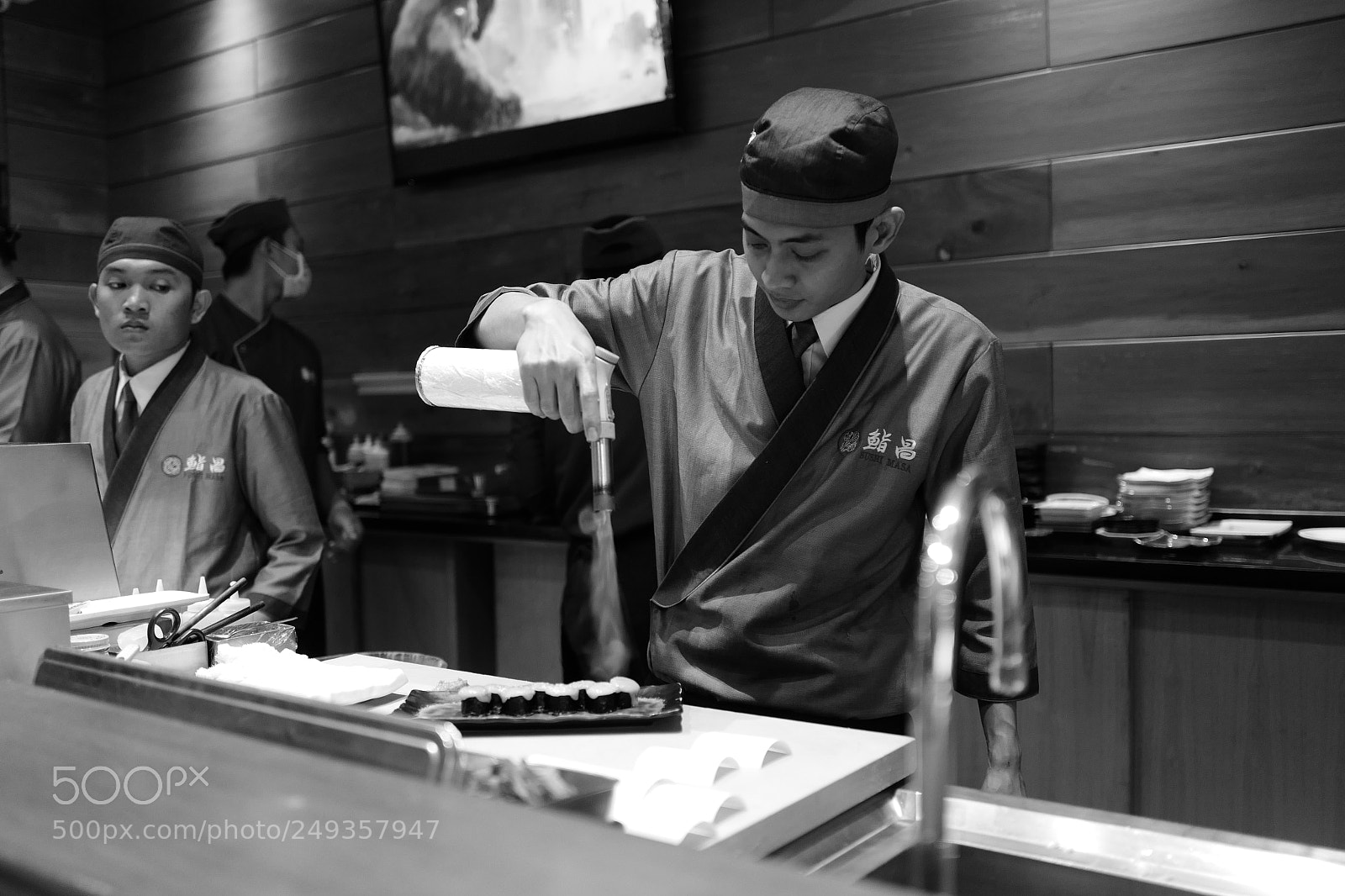 Leica Q (Typ 116) sample photo. The best sushi place photography
