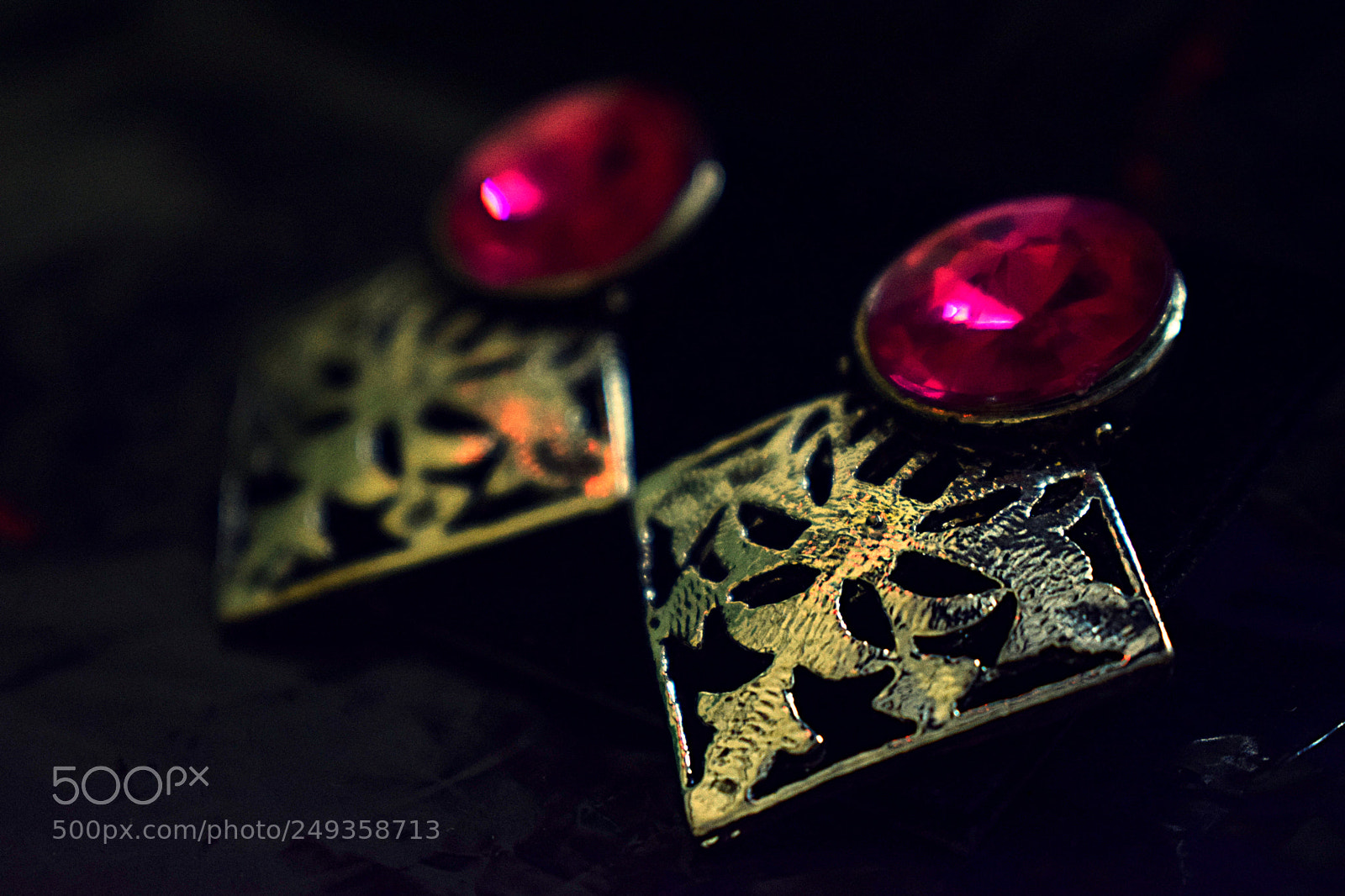 Nikon D3300 sample photo. Jewellery photography