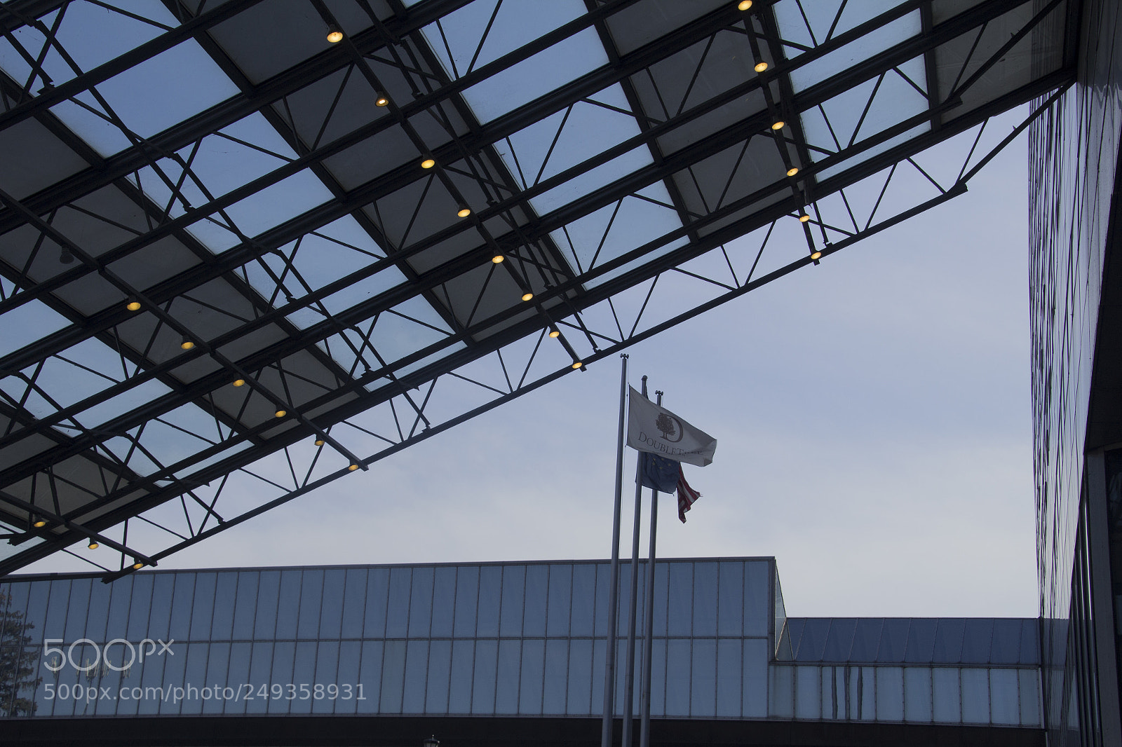 Canon EOS 1200D (EOS Rebel T5 / EOS Kiss X70 / EOS Hi) sample photo. Triangular architecture. photography
