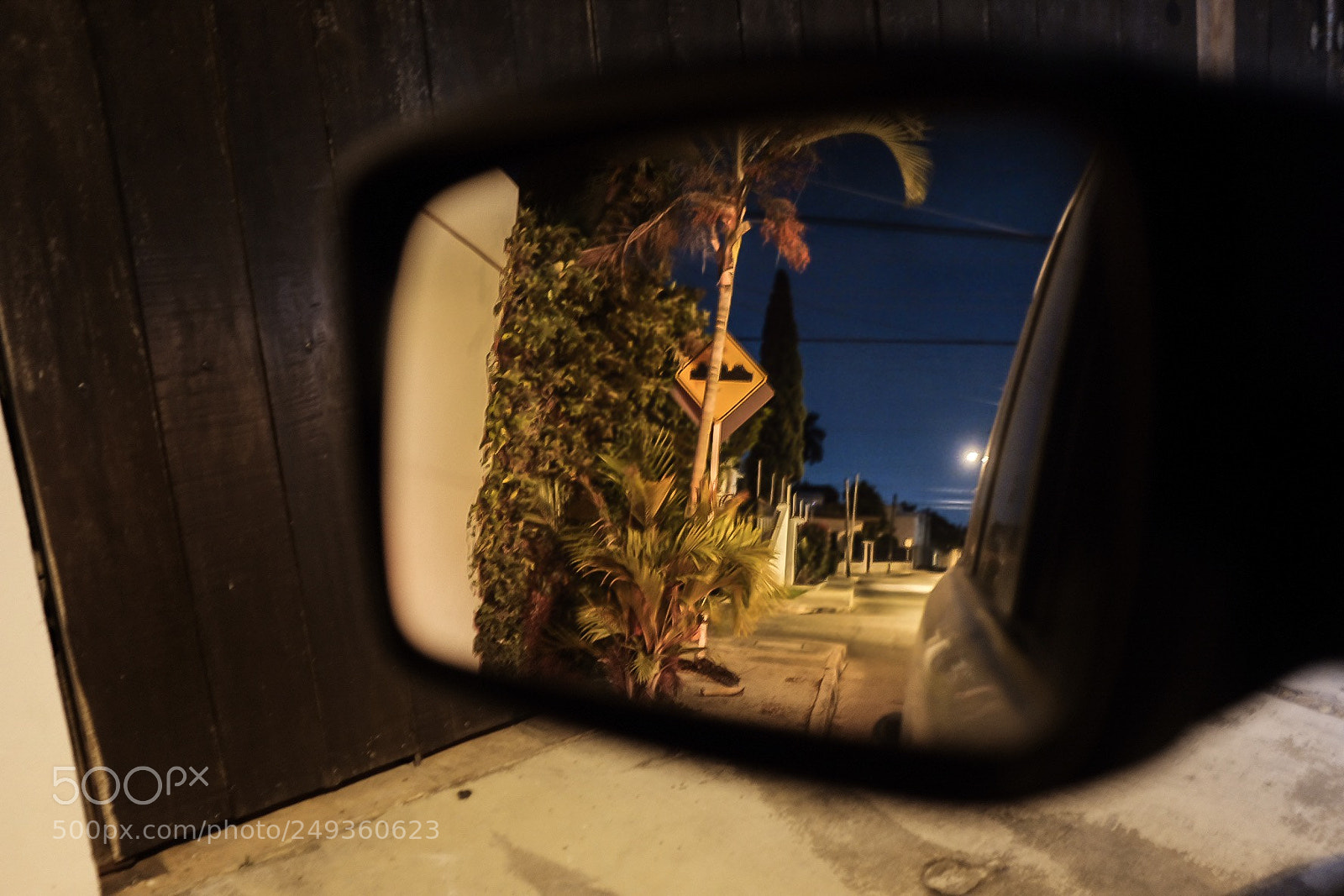 Fujifilm X100F sample photo. Dont slow down. photography