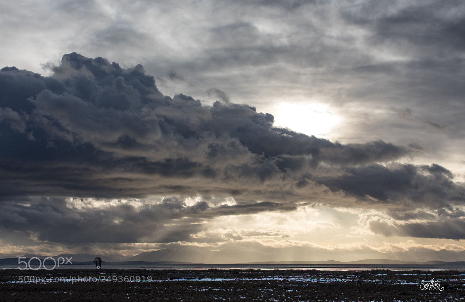 Canon EOS 5D Mark IV sample photo. Sun behind dramatic sky photography