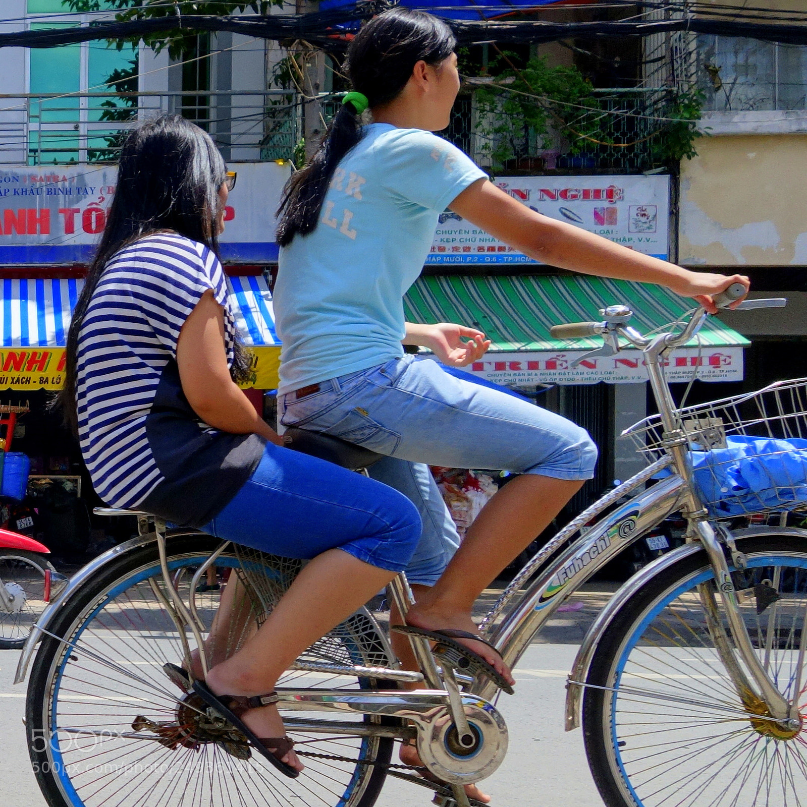 Sony Cyber-shot DSC-RX100 II sample photo. Vn people lot() photography