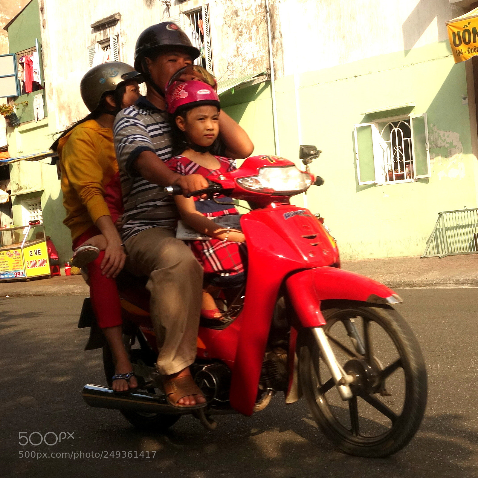 Sony Cyber-shot DSC-RX100 II sample photo. Vn people lot() photography
