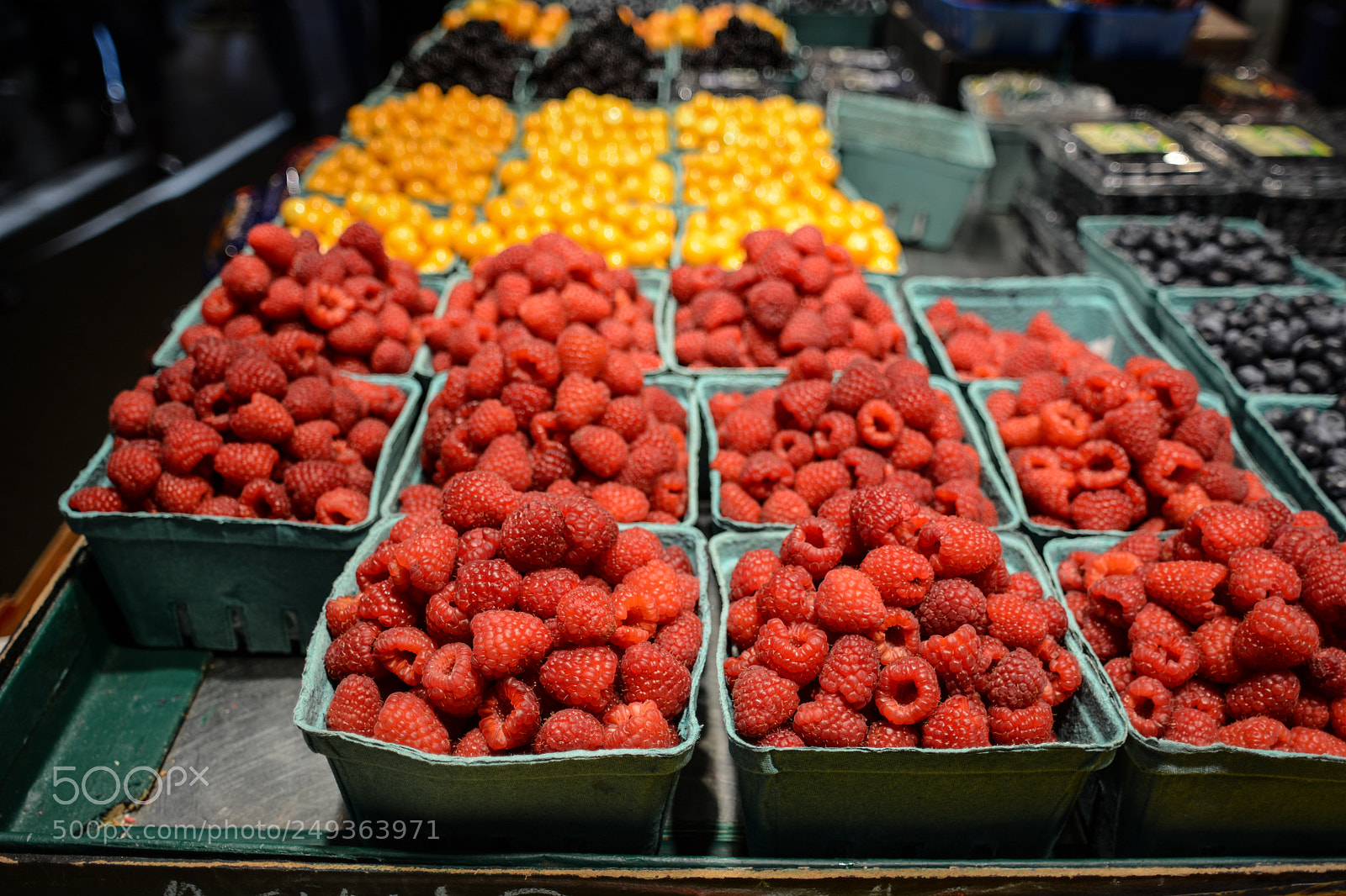 Nikon D7100 sample photo. Delicious raspberries photography
