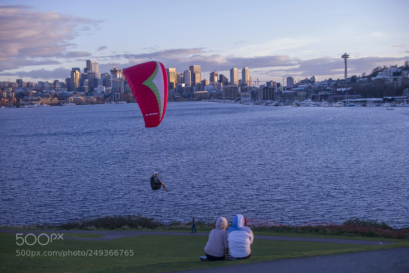 Nikon D800 sample photo. Landing in seattle. photography