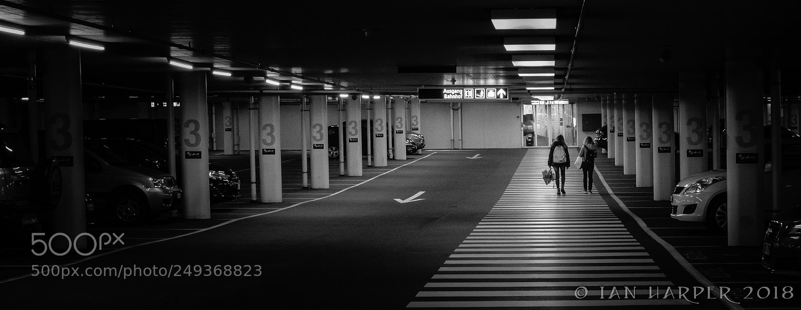 Olympus OM-D E-M5 II sample photo. Going the wrong way. photography