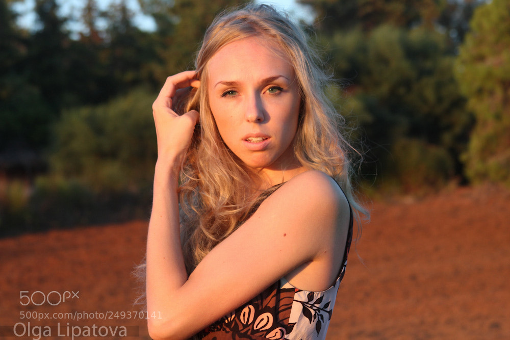 Canon EOS 550D (EOS Rebel T2i / EOS Kiss X4) sample photo. Beautiful girl photography