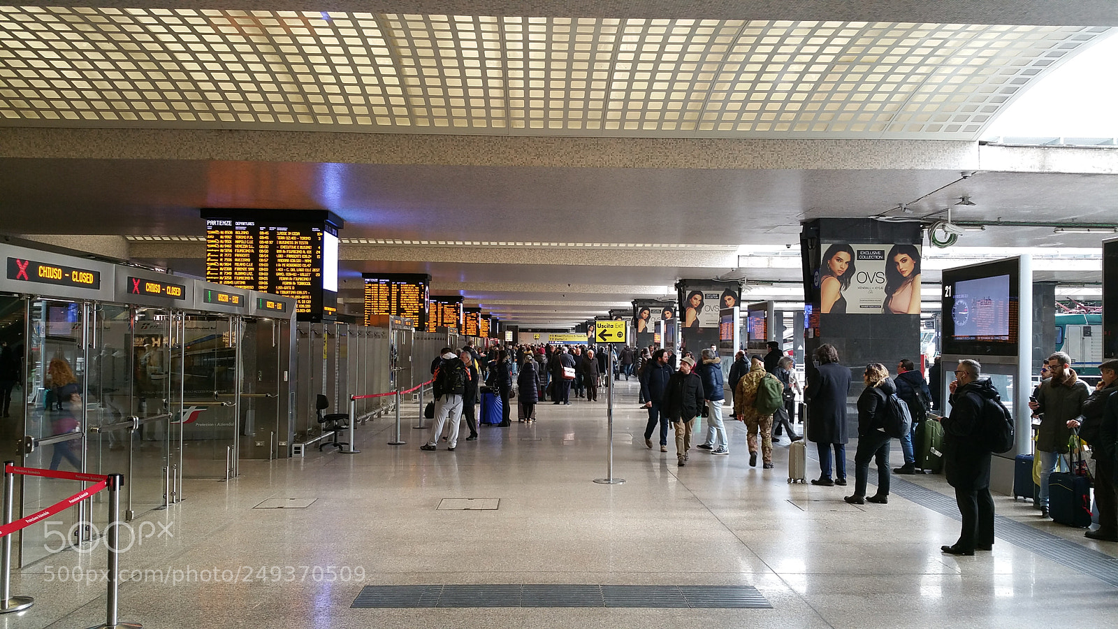 Samsung Galaxy Note4 sample photo. Roma termini - train photography