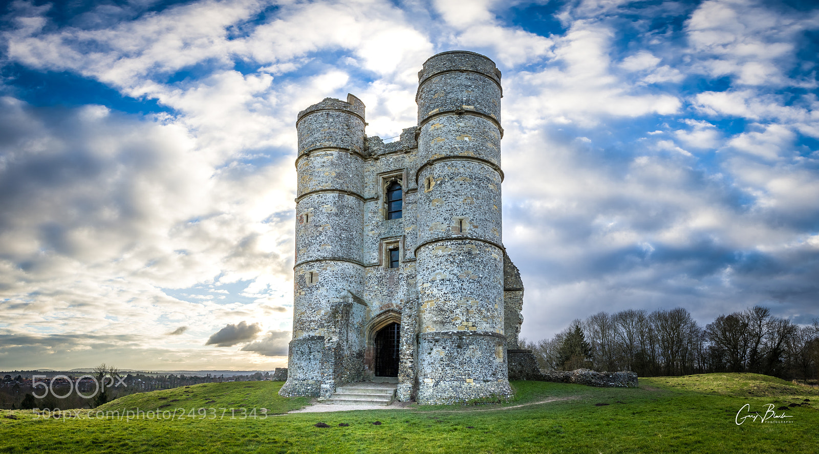 Canon EOS 6D Mark II sample photo. Donnington castle photography