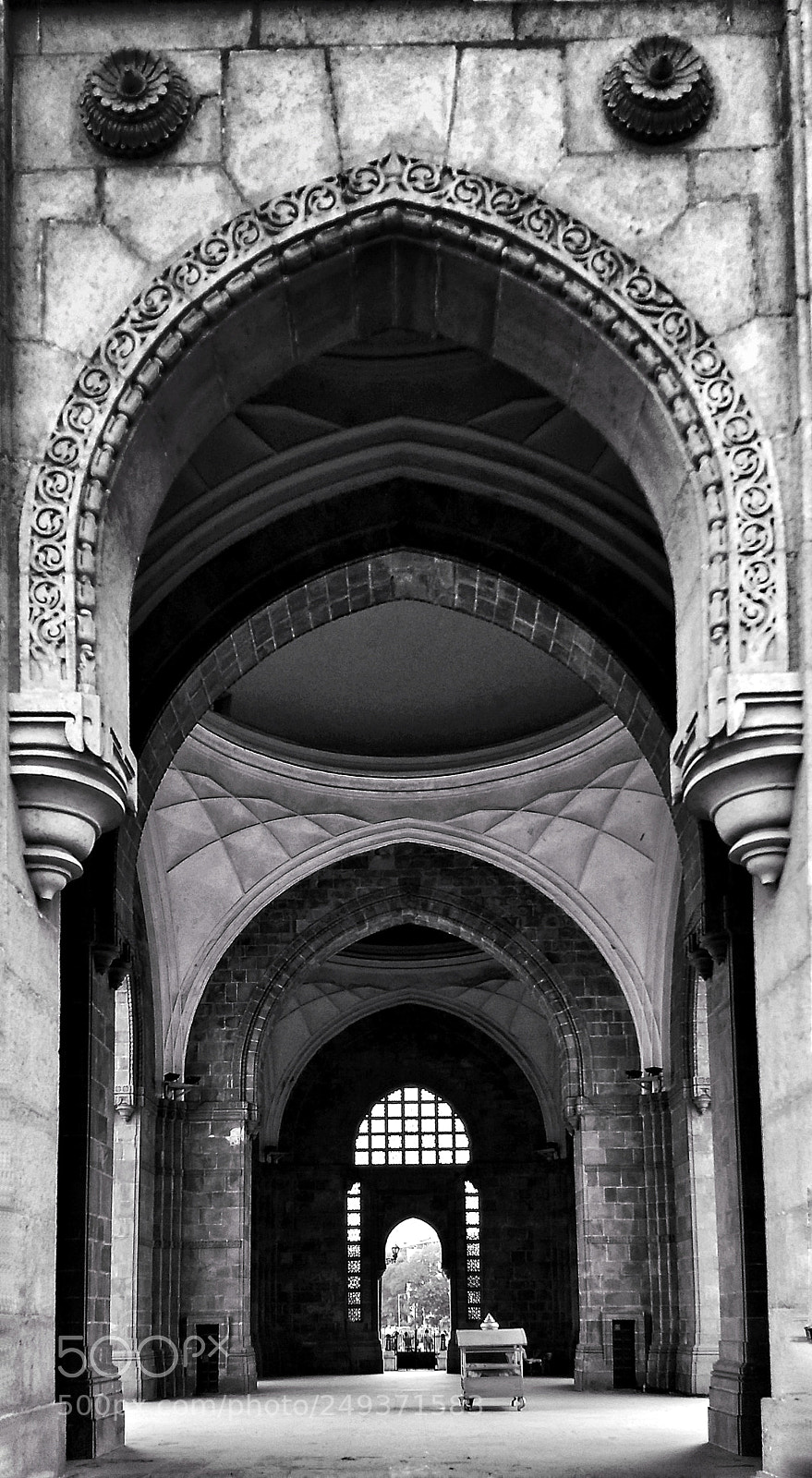 Motorola Moto G (5) Plus sample photo. Arches. photography