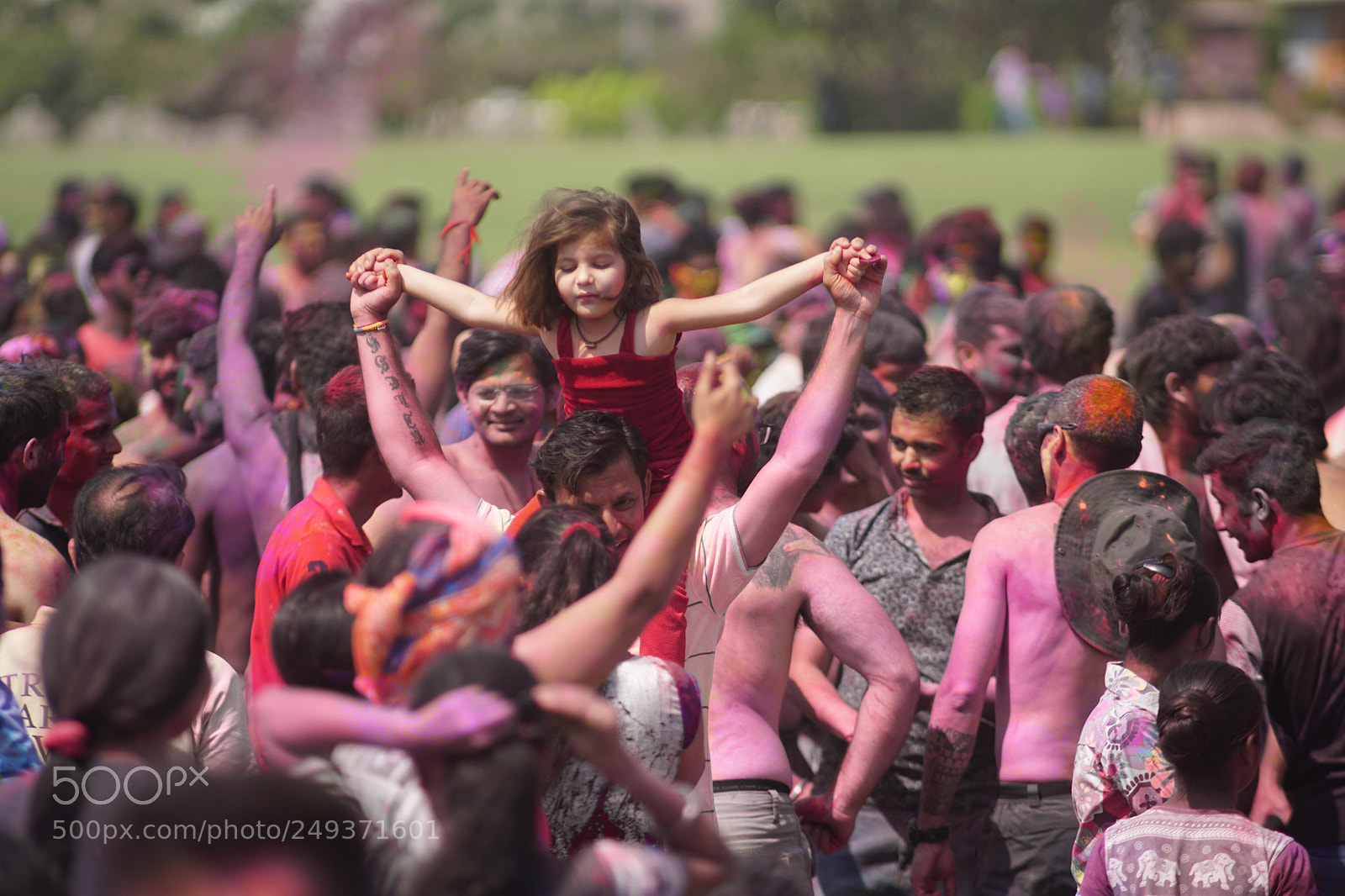 Sony ILCA-77M2 sample photo. Holi photography