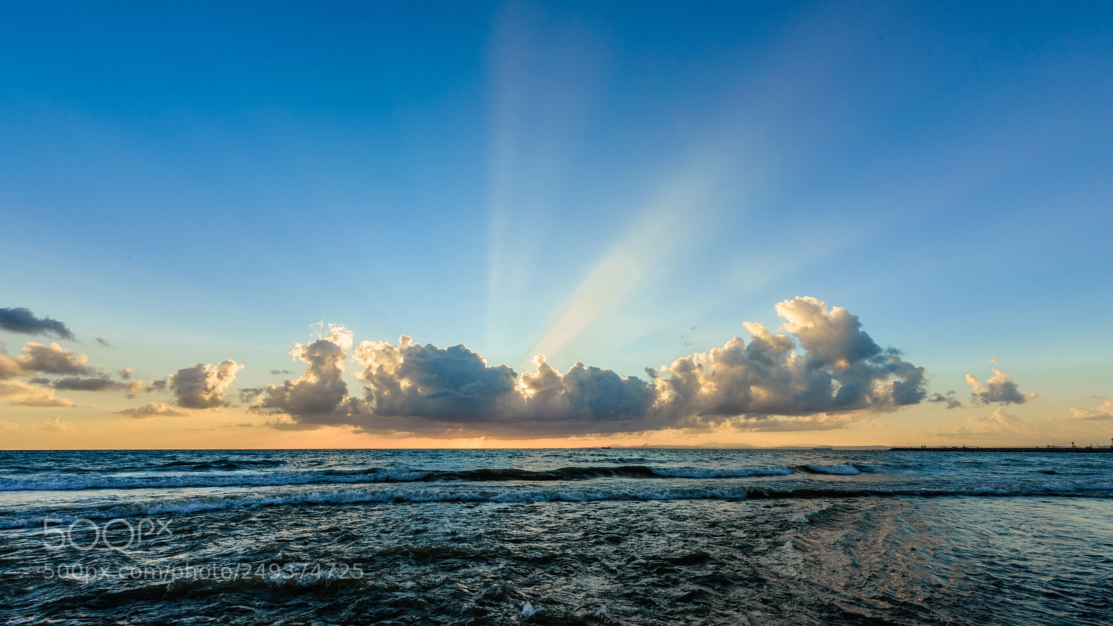 Nikon D810 sample photo. Lights&clouds.. photography