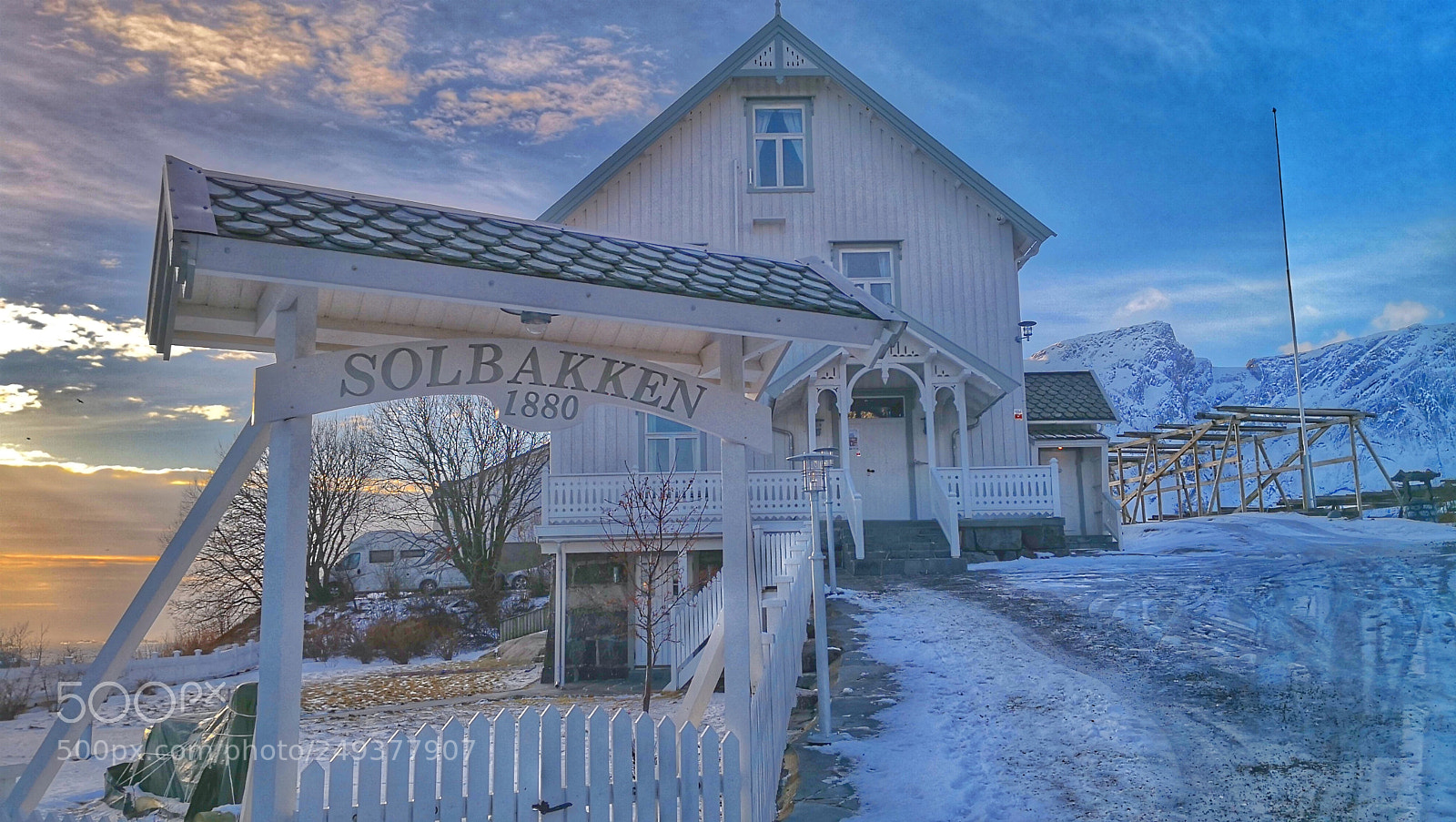 HUAWEI Mate 10 sample photo. Solbakken 1880 sakrisoy lofoten photography