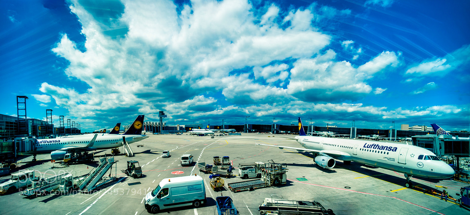 Leica M (Typ 240) sample photo. Franckfurt airport photography