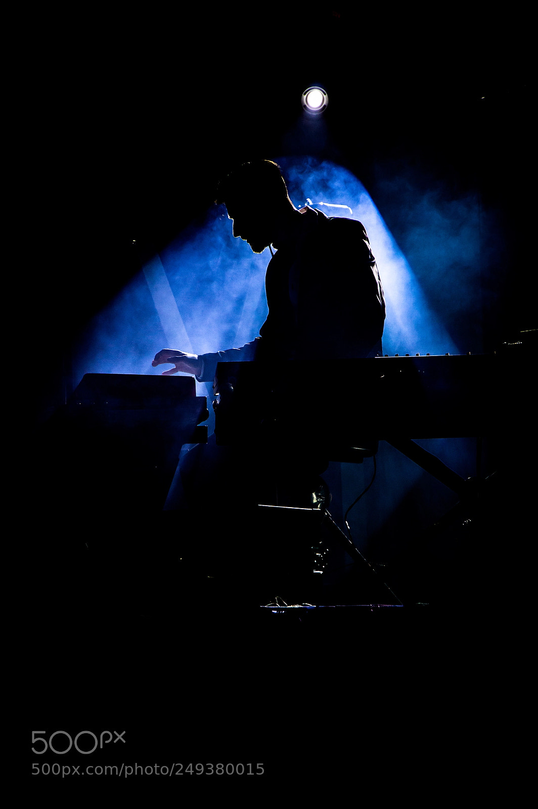 Nikon D3200 sample photo. Concert in the shadows photography