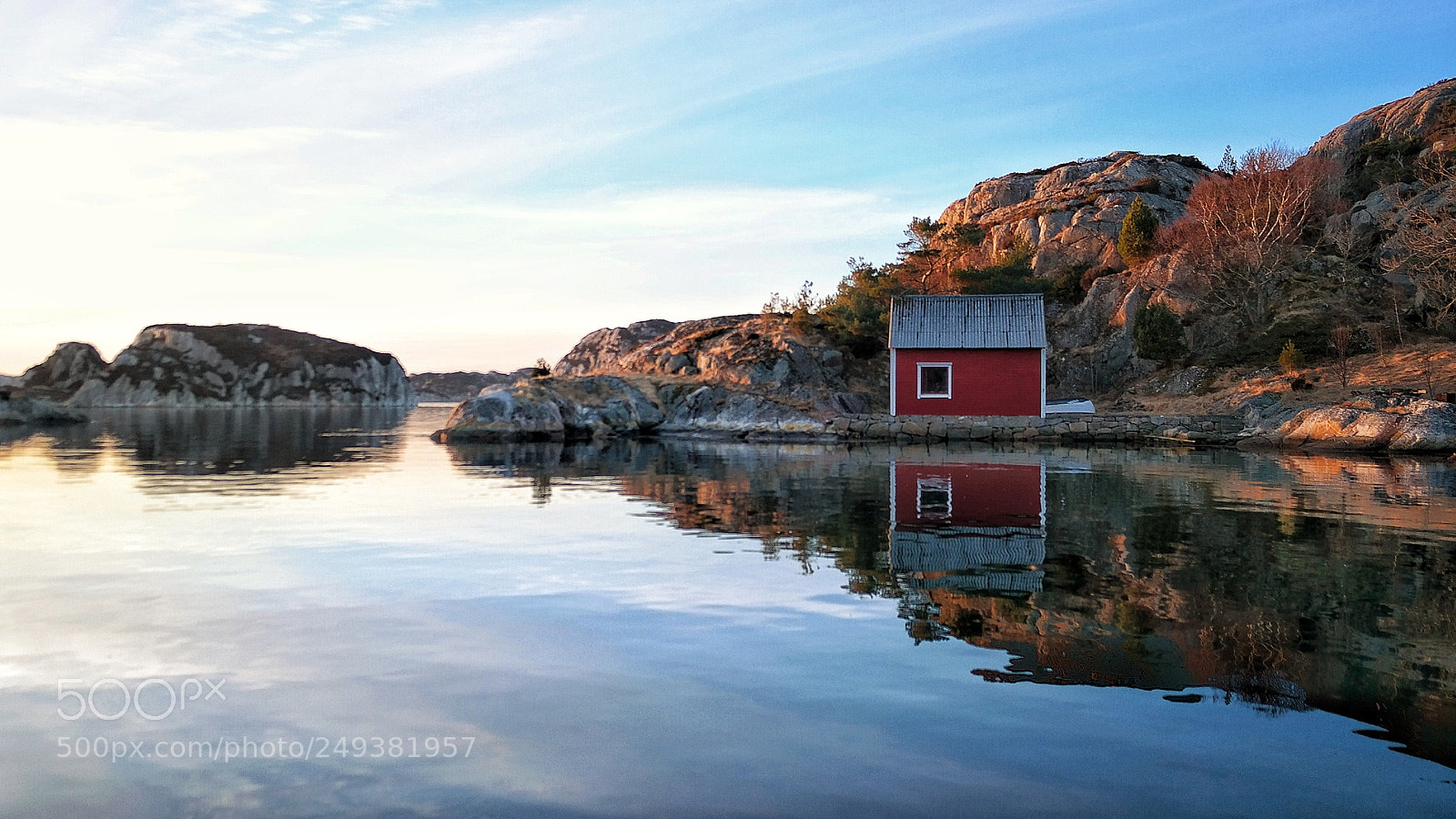 Samsung NX300 sample photo. Evening light boathouse.. b photography