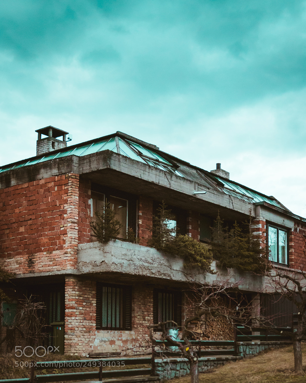 Canon EOS 80D sample photo. Old house photography