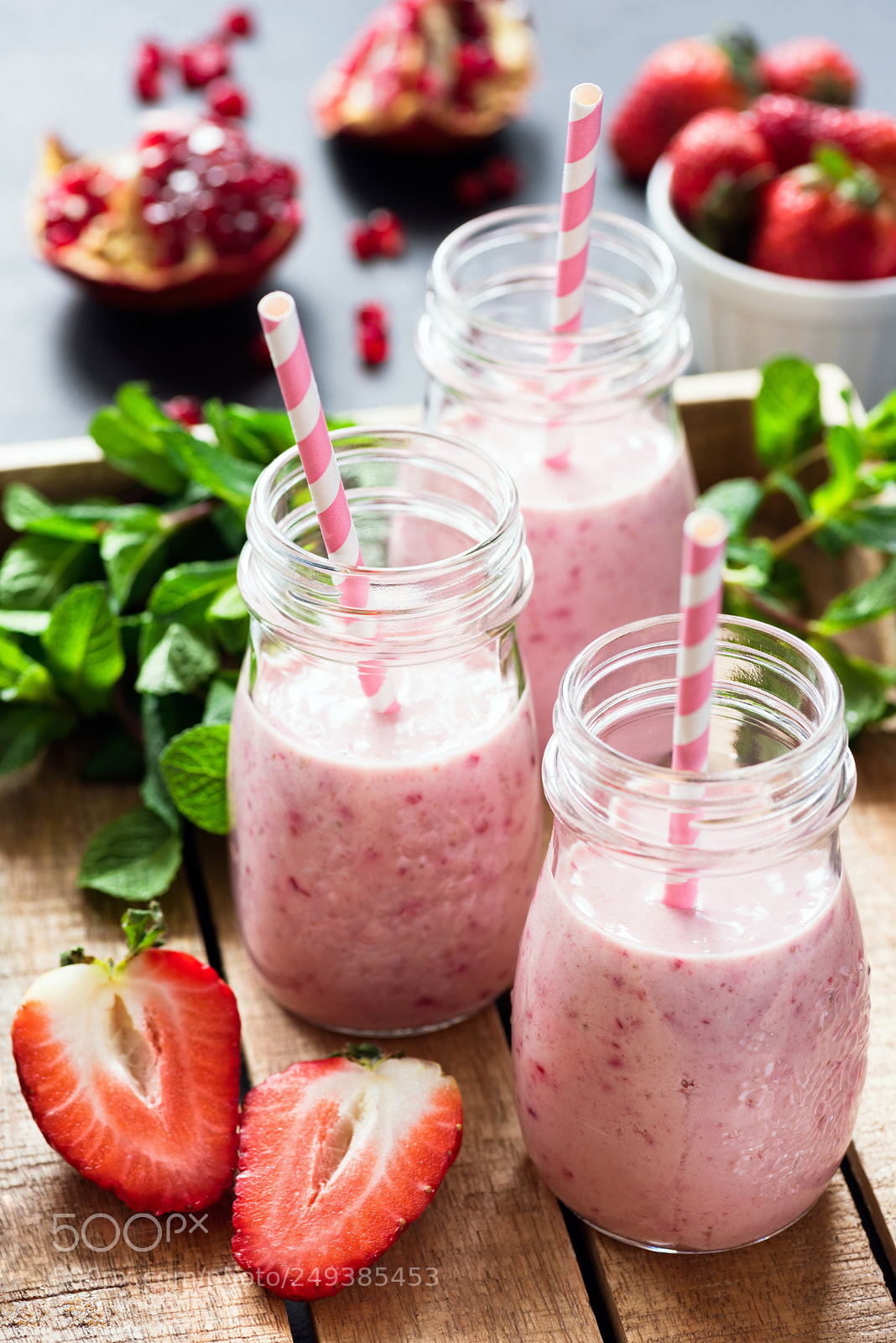 Nikon D810 sample photo. Strawberry pomegranate smoothies on photography