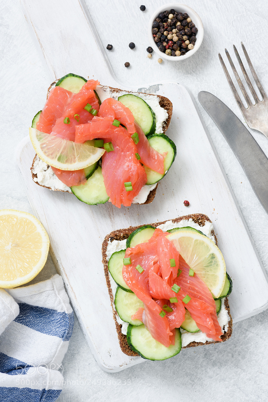 Nikon D810 sample photo. Smoked salmon, cream cheese photography