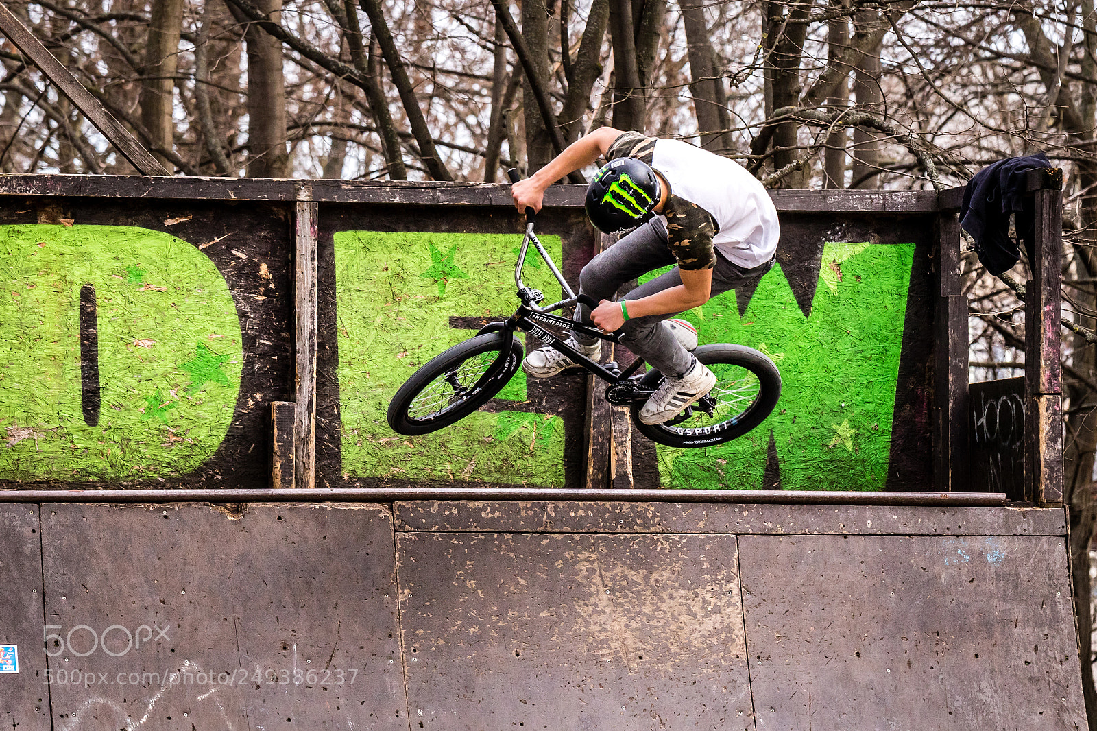Canon EOS 7D Mark II sample photo. Skate park herastrau tricks photography