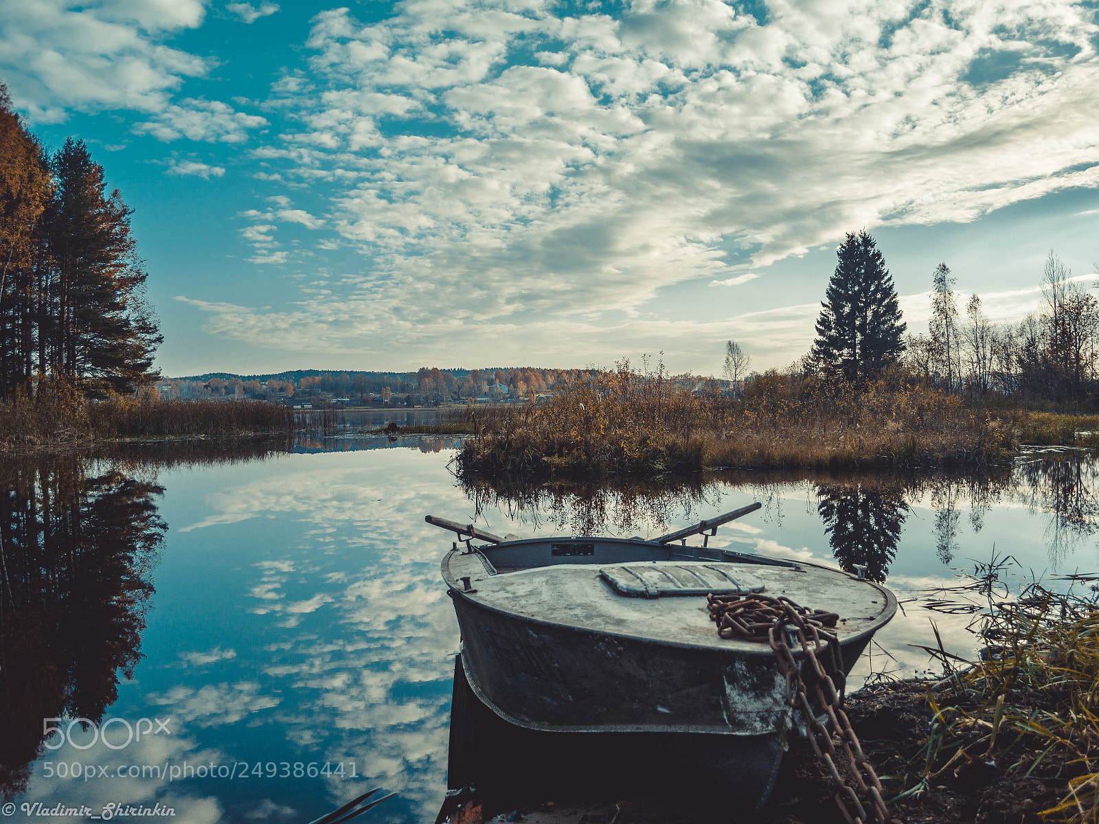 Nikon D5200 sample photo. Forgotten boat photography