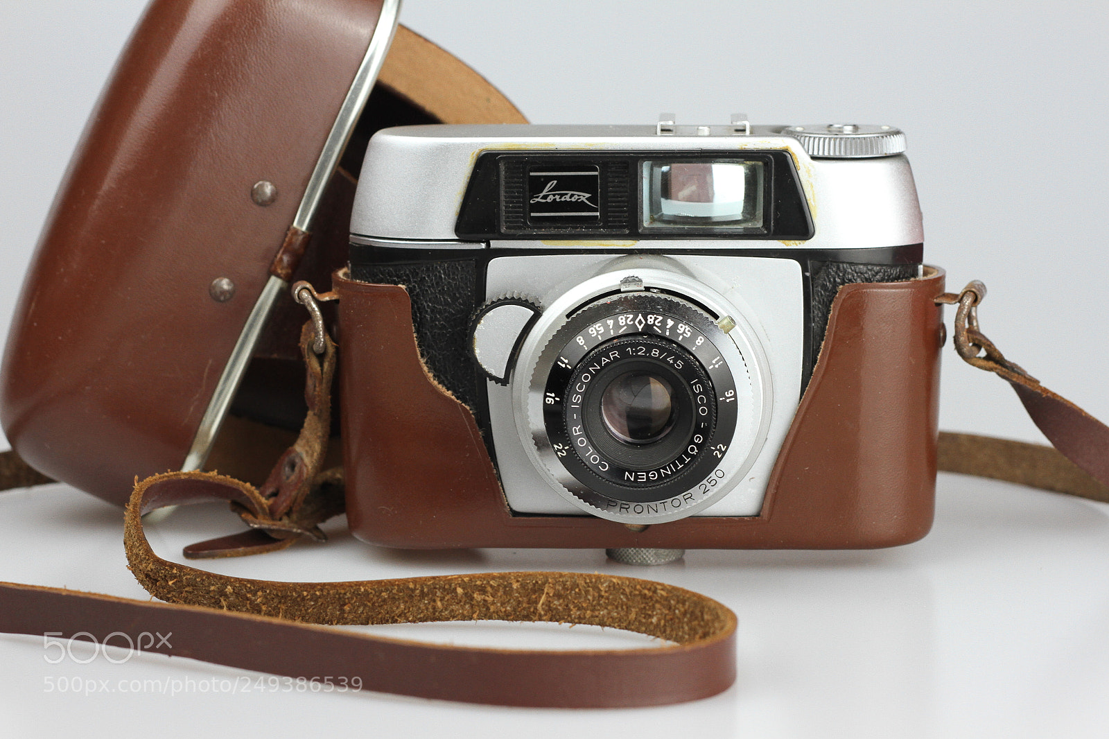 Canon EOS 7D + Canon EF 50mm F1.8 II sample photo. Leidolf camera photography
