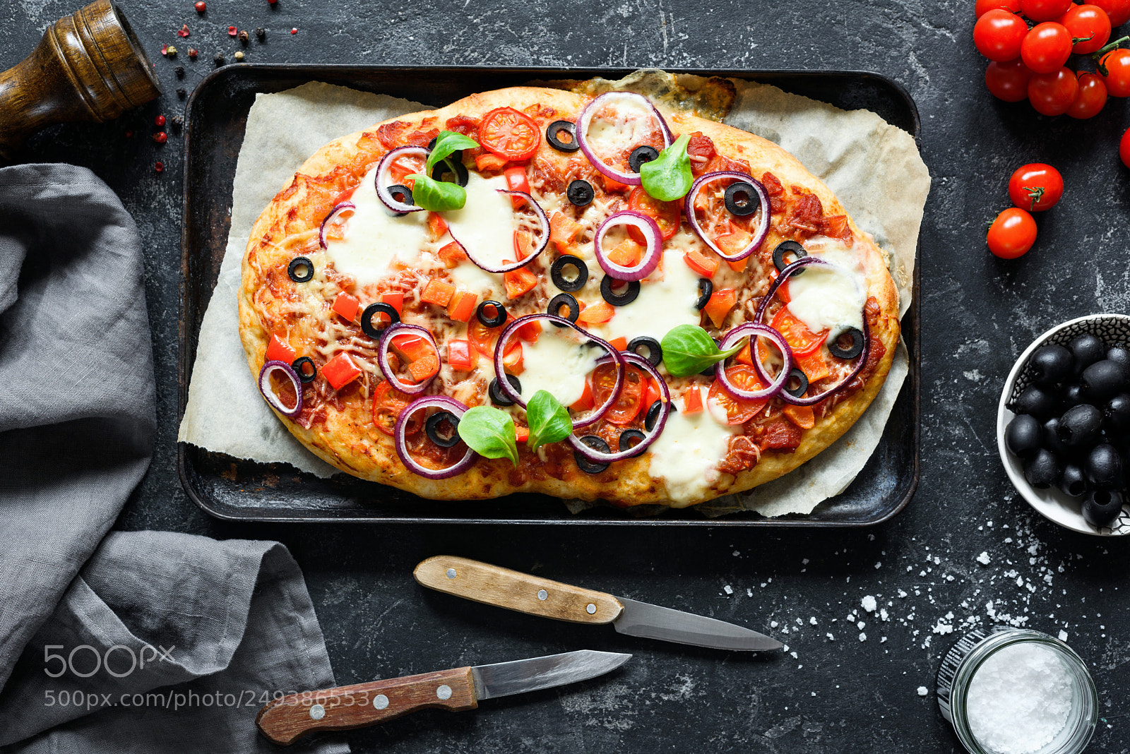 Nikon D810 sample photo. Homemade pizza on dark photography