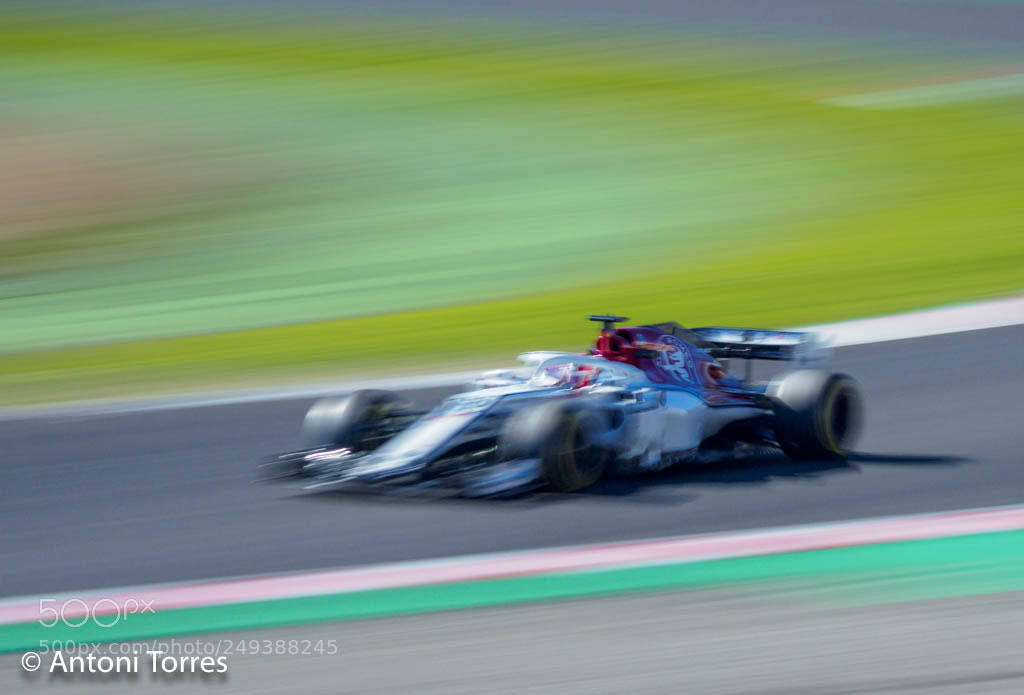 Olympus OM-D E-M1 Mark II sample photo. Alfa romeo sauber f1 photography