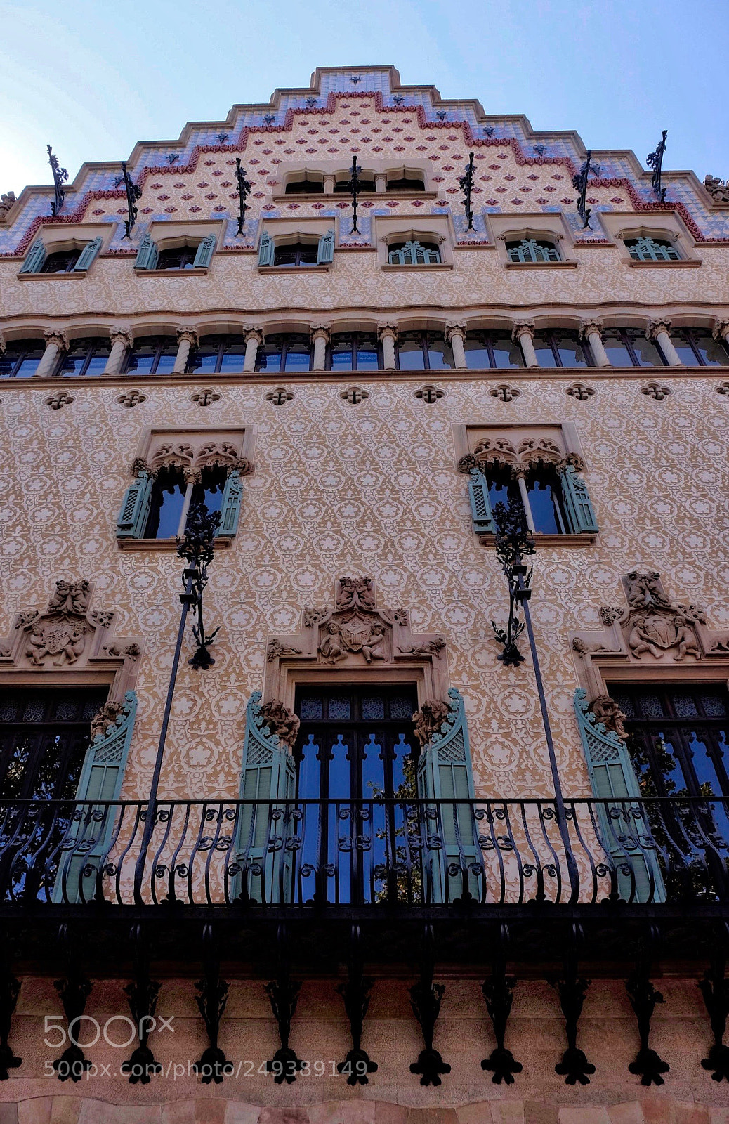 Fujifilm X-T1 sample photo. Building facade photography