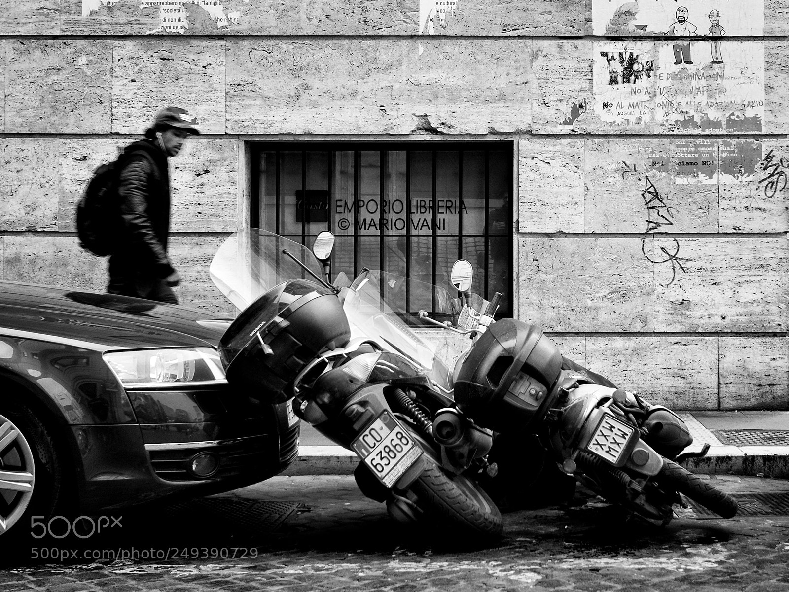 Olympus PEN-F sample photo. Street accidents photography
