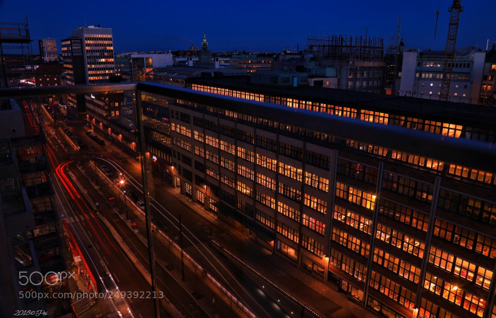 Canon EOS 5D Mark IV sample photo. Get off work photography