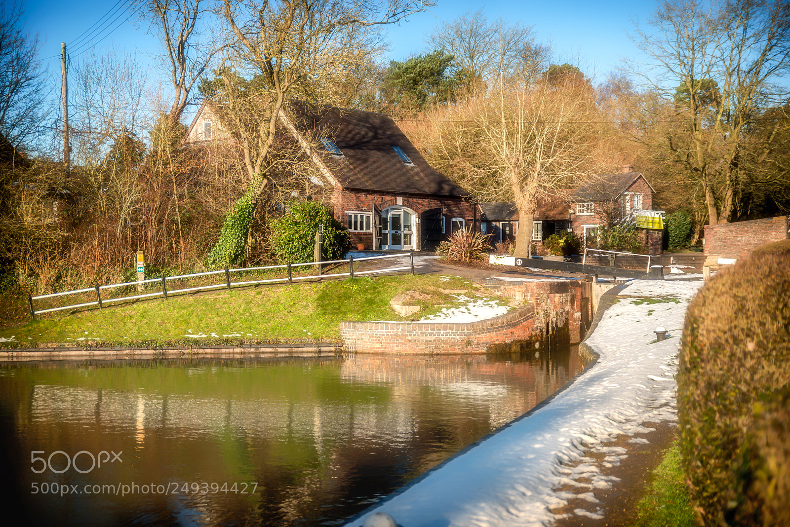 Pentax K-1 sample photo. Lapworth lock house photography
