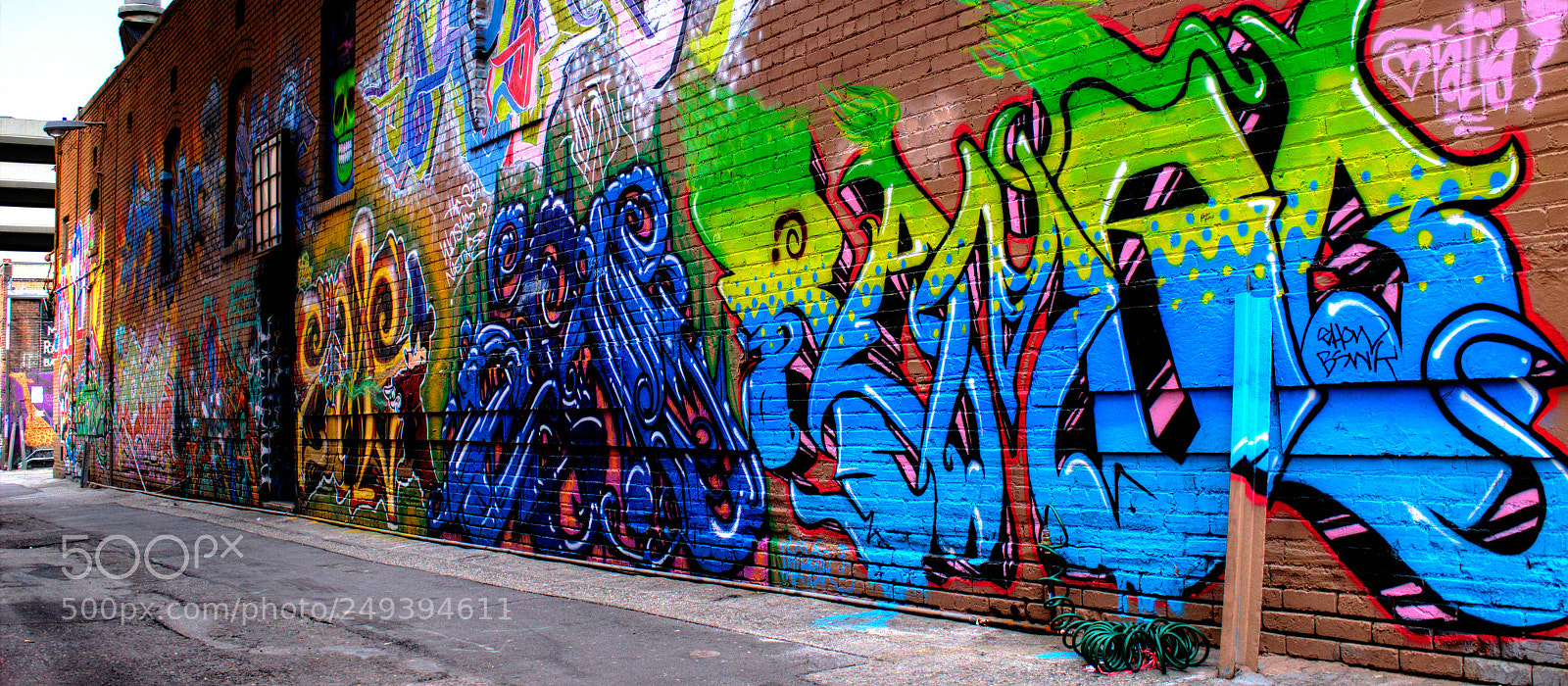 Canon EOS 600D (Rebel EOS T3i / EOS Kiss X5) sample photo. Street art, freak alley photography