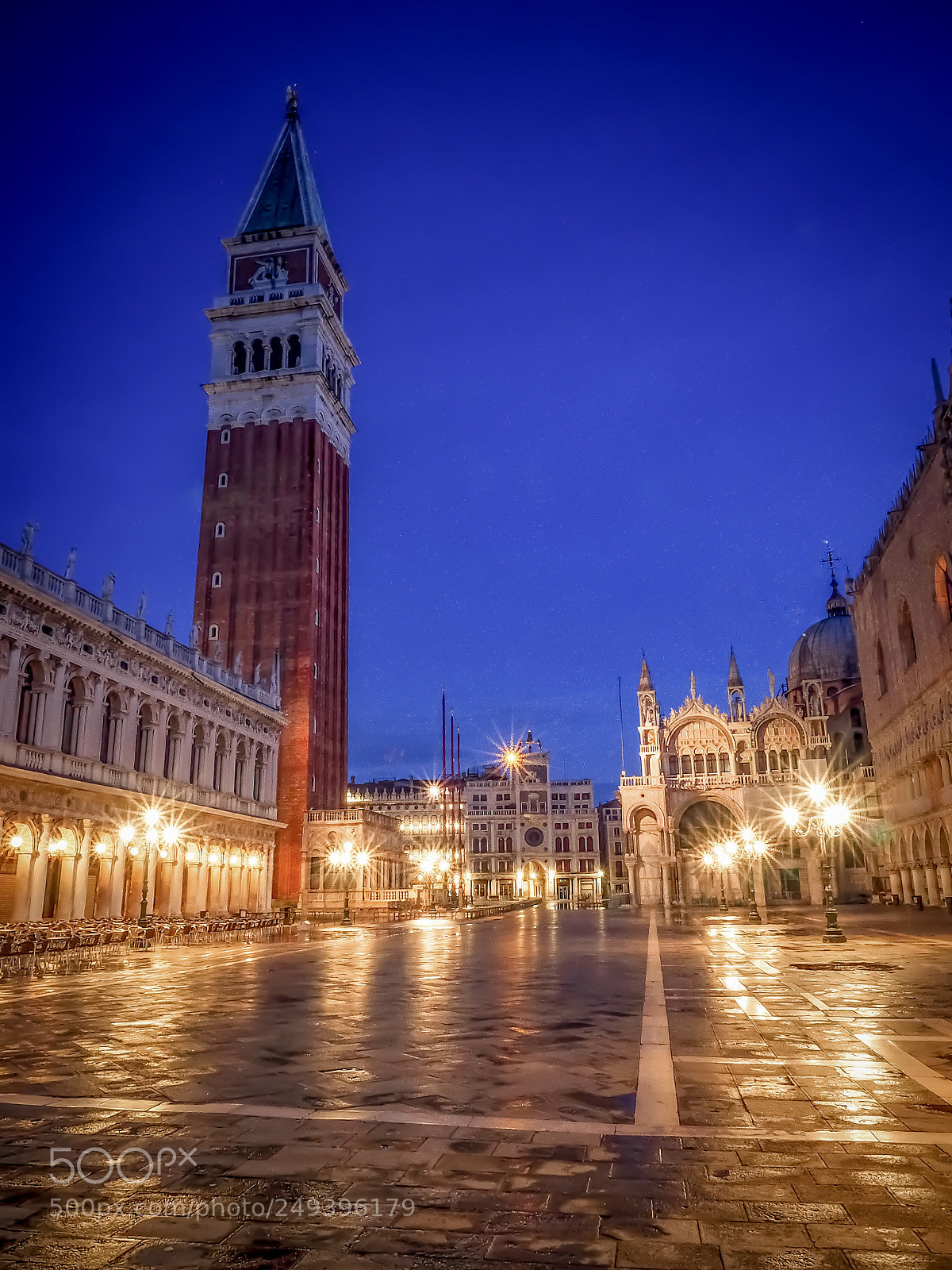 Olympus OM-D E-M10 sample photo. Piazza san marco. venezia photography