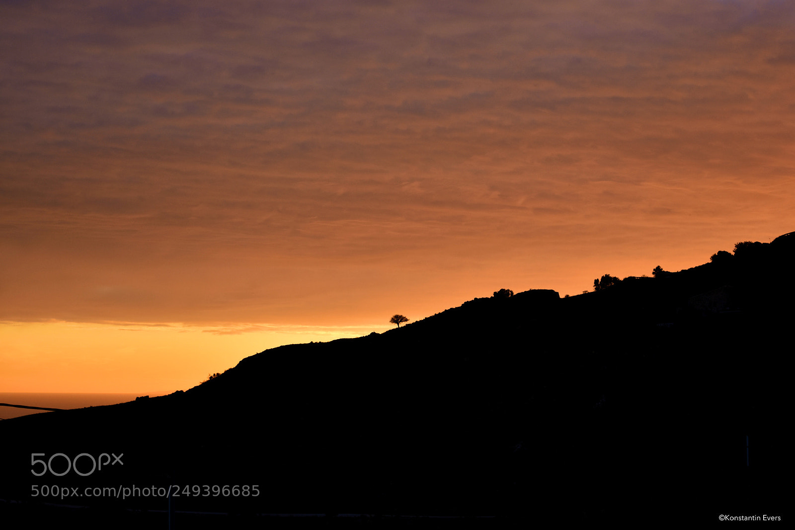 Nikon D3400 sample photo. Red´n´black sunset photography