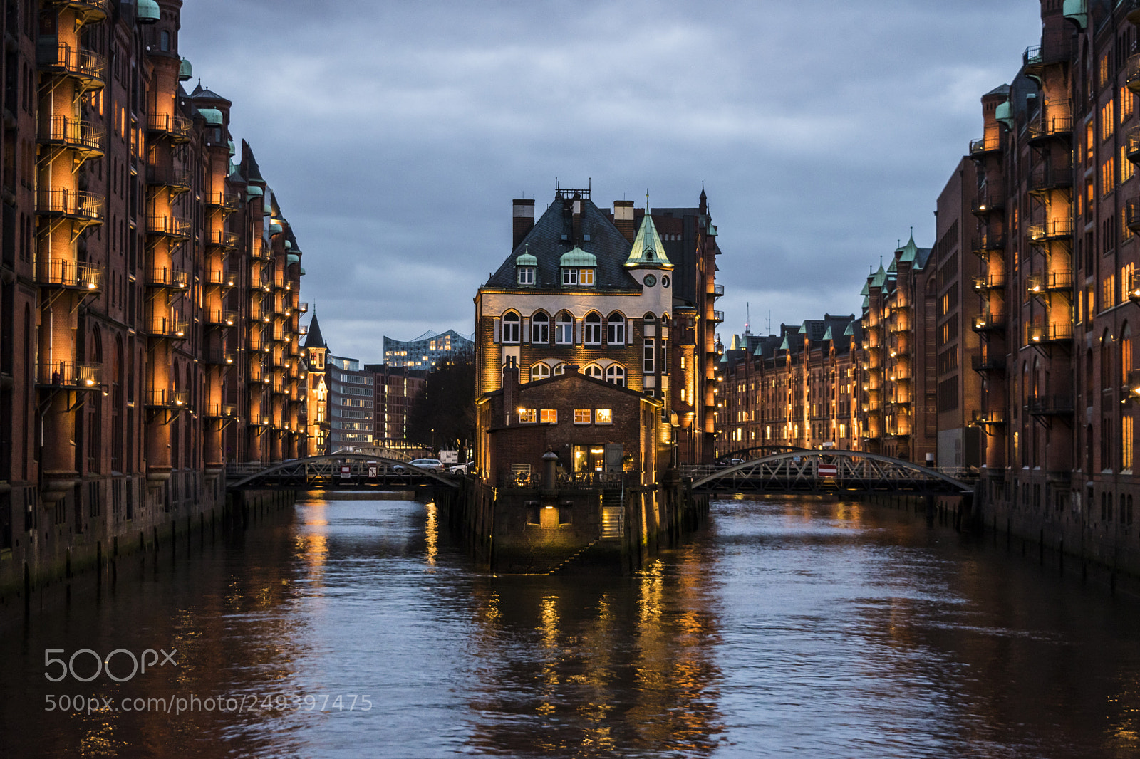 Nikon D5500 sample photo. Wasserschloß, hamburg photography