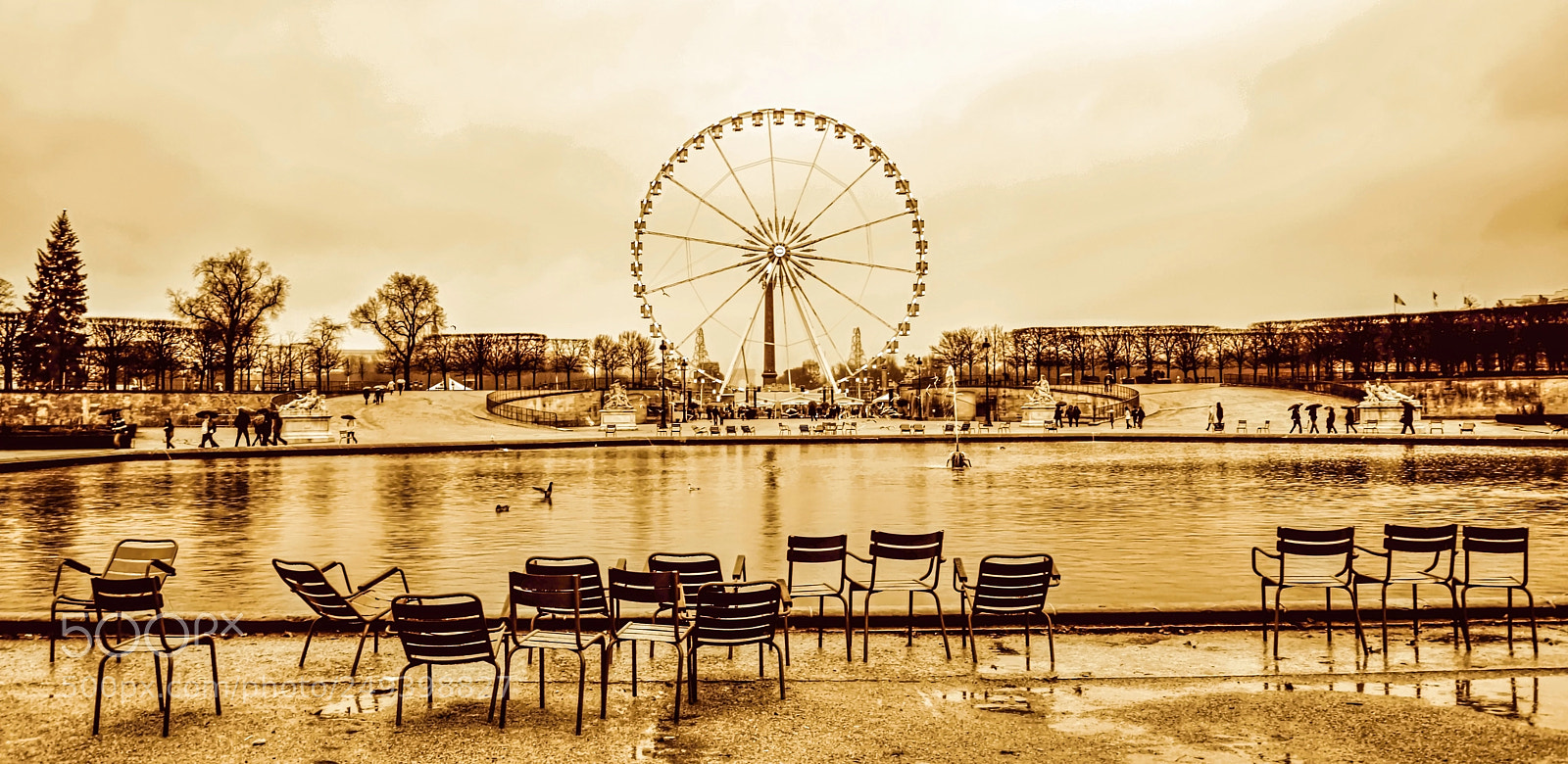 Nikon D3200 sample photo. Paris in rain photography