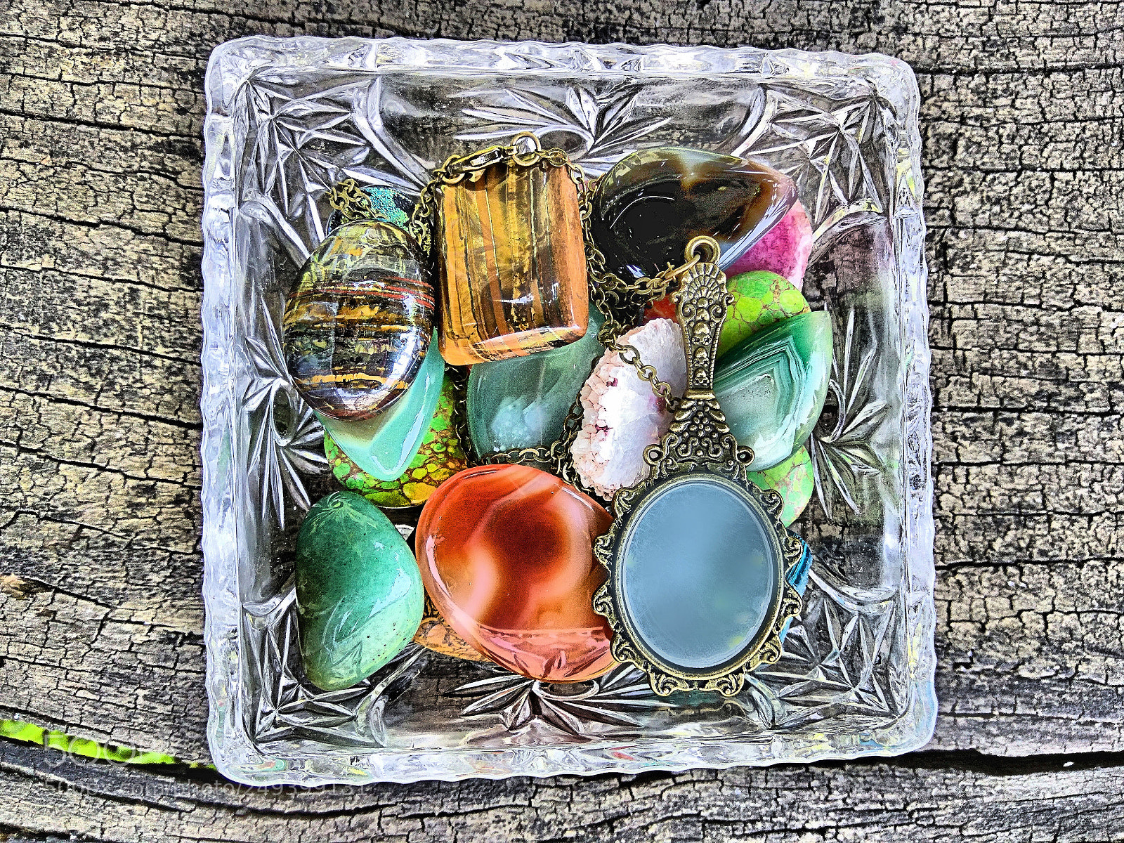 Xiaomi Redmi Note3 sample photo. My jewelry box photography