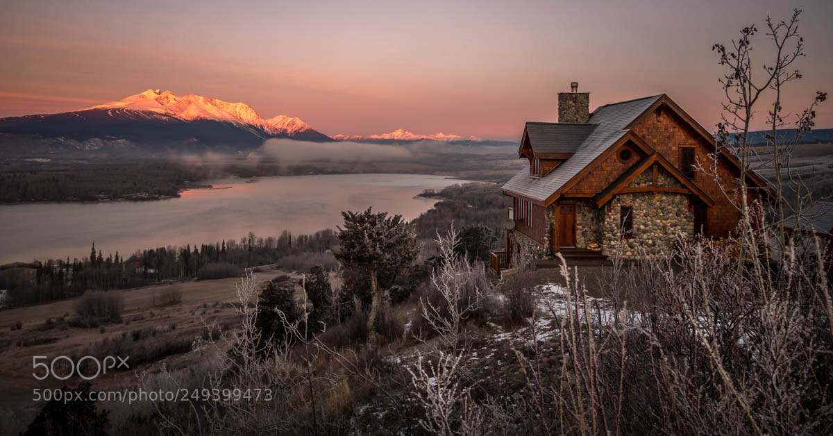 Olympus OM-D E-M10 sample photo. Gratitude house photography