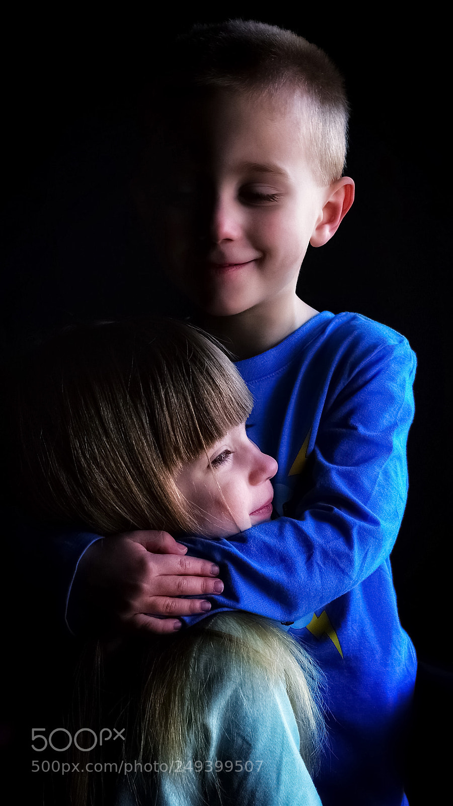 Nikon D5600 sample photo. Sibling love photography