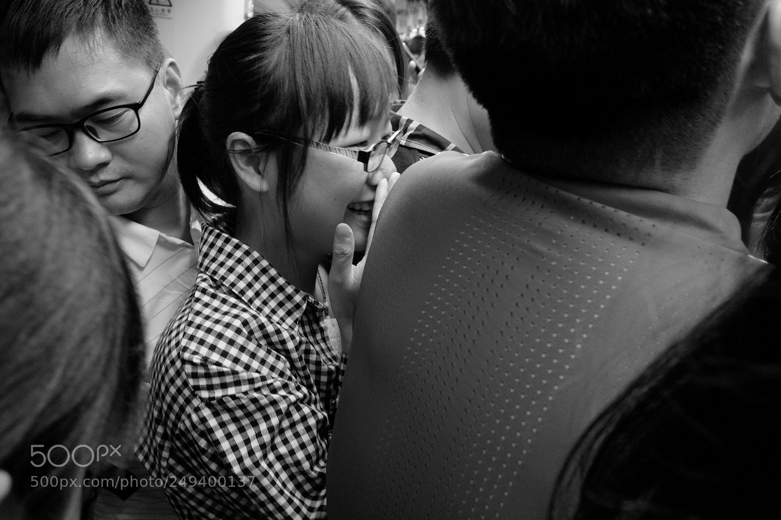 Fujifilm X70 sample photo. 地鐵中 photography
