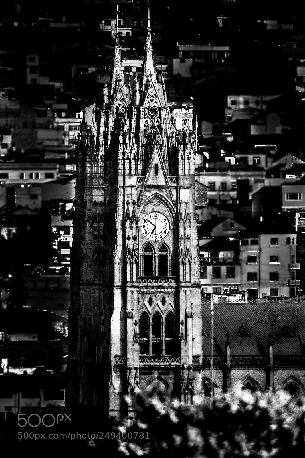 Nikon D3100 sample photo. Hora de misa photography