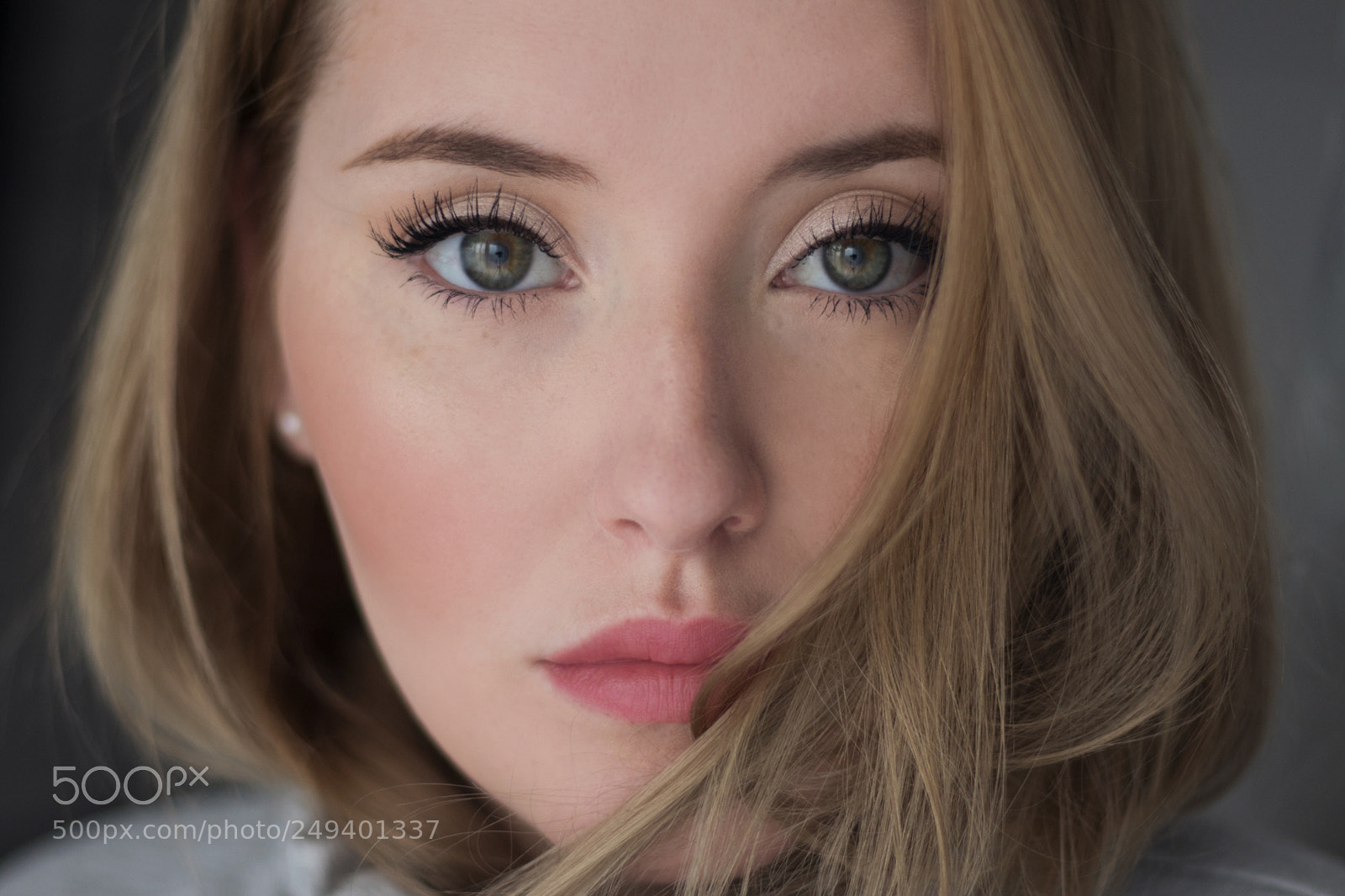Canon EOS 77D (EOS 9000D / EOS 770D) sample photo. Self-portrait photography
