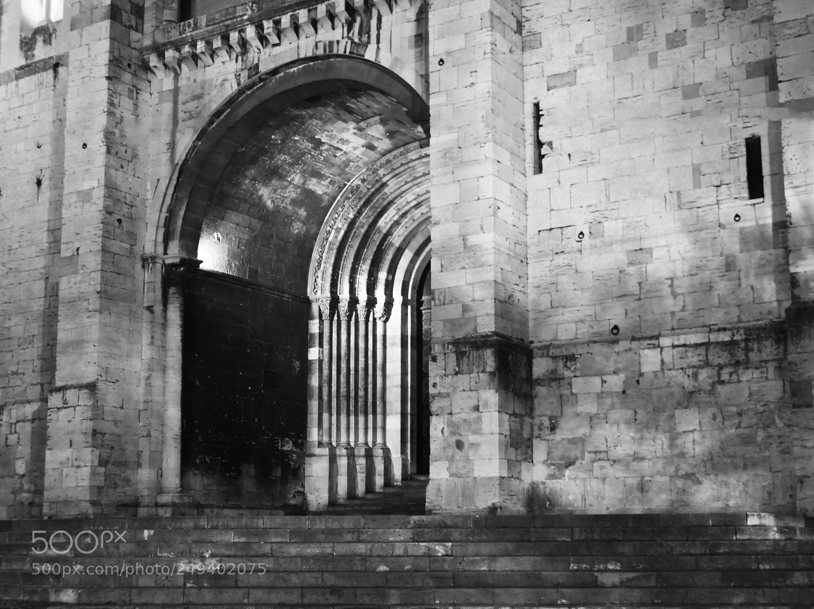Nikon D5000 sample photo. Night cathedral photography