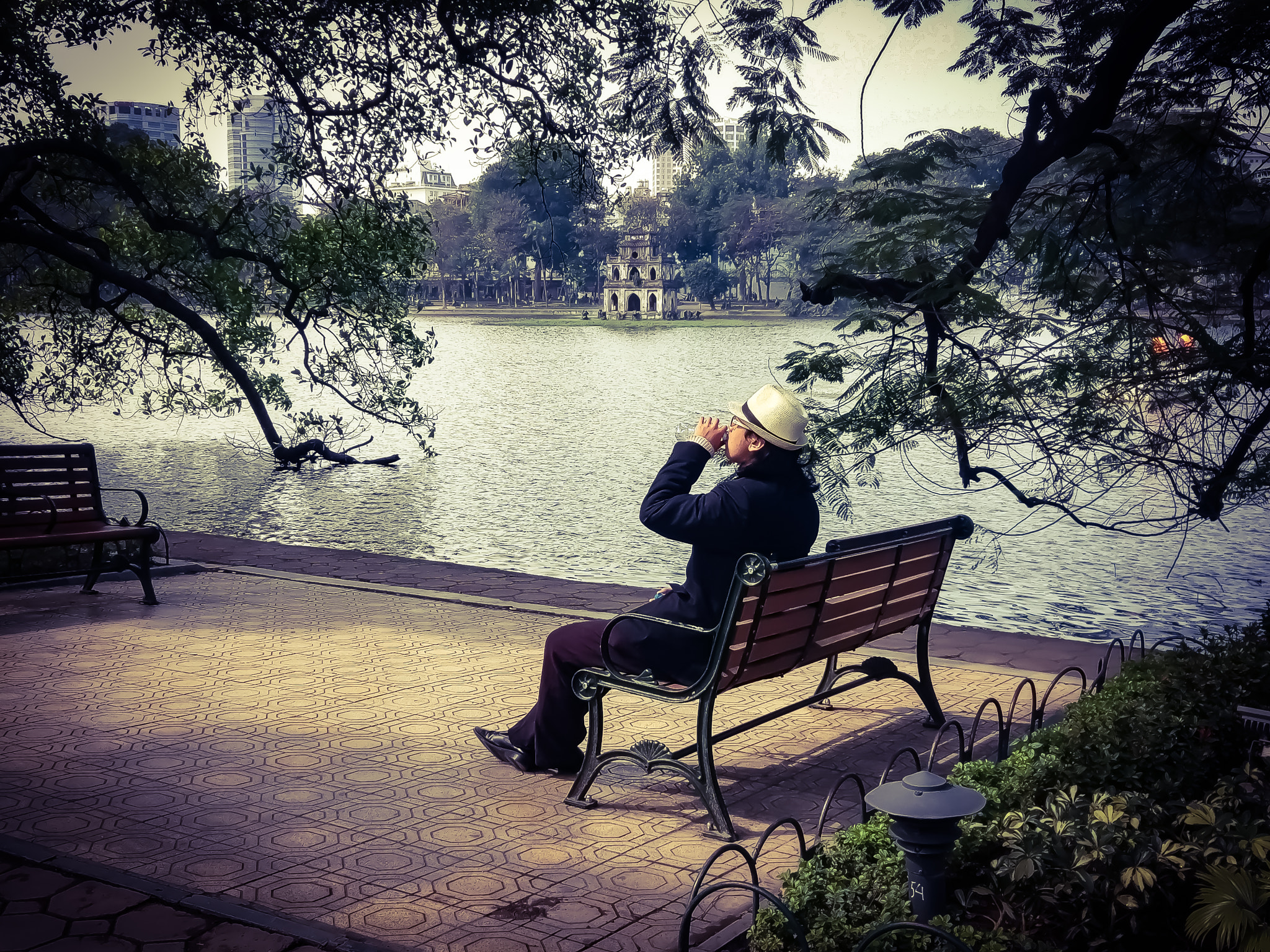 HTC 10 sample photo. Hanoi photography