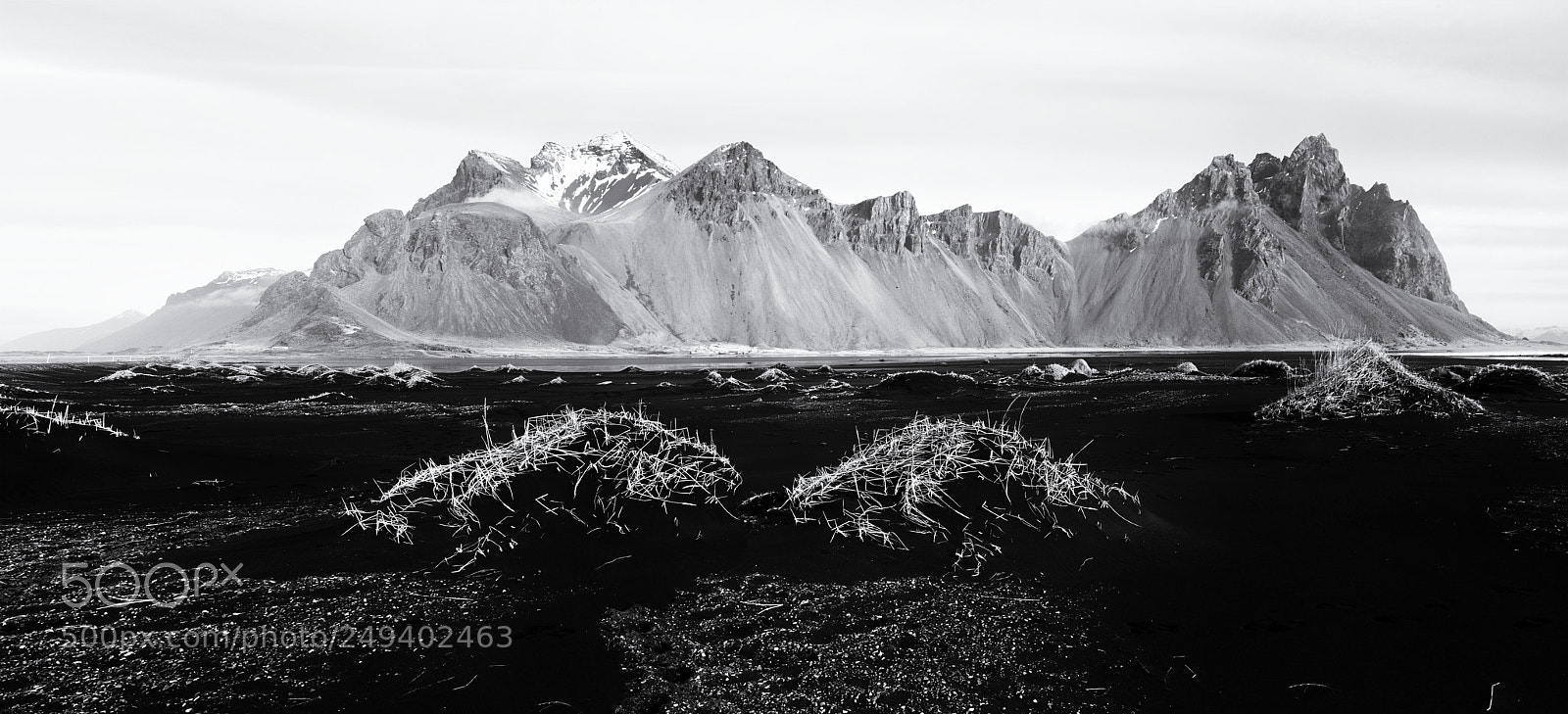 Canon EOS-1Ds Mark III sample photo. Stokksnes in april photography