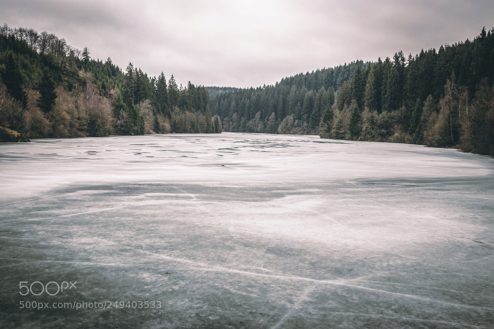 Canon EOS 77D (EOS 9000D / EOS 770D) sample photo. Fresh water lake in photography