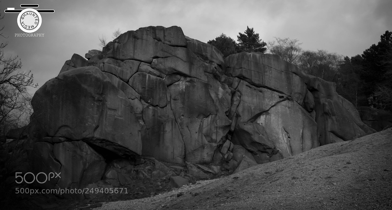 Canon EOS 700D (EOS Rebel T5i / EOS Kiss X7i) sample photo. Black rocks photography