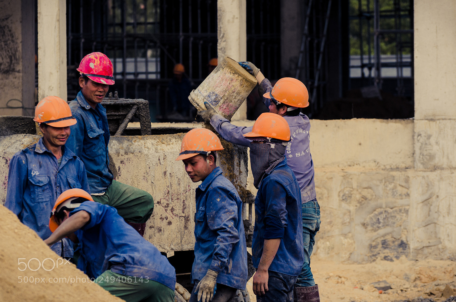 Nikon D7000 sample photo. Smile at the construction photography