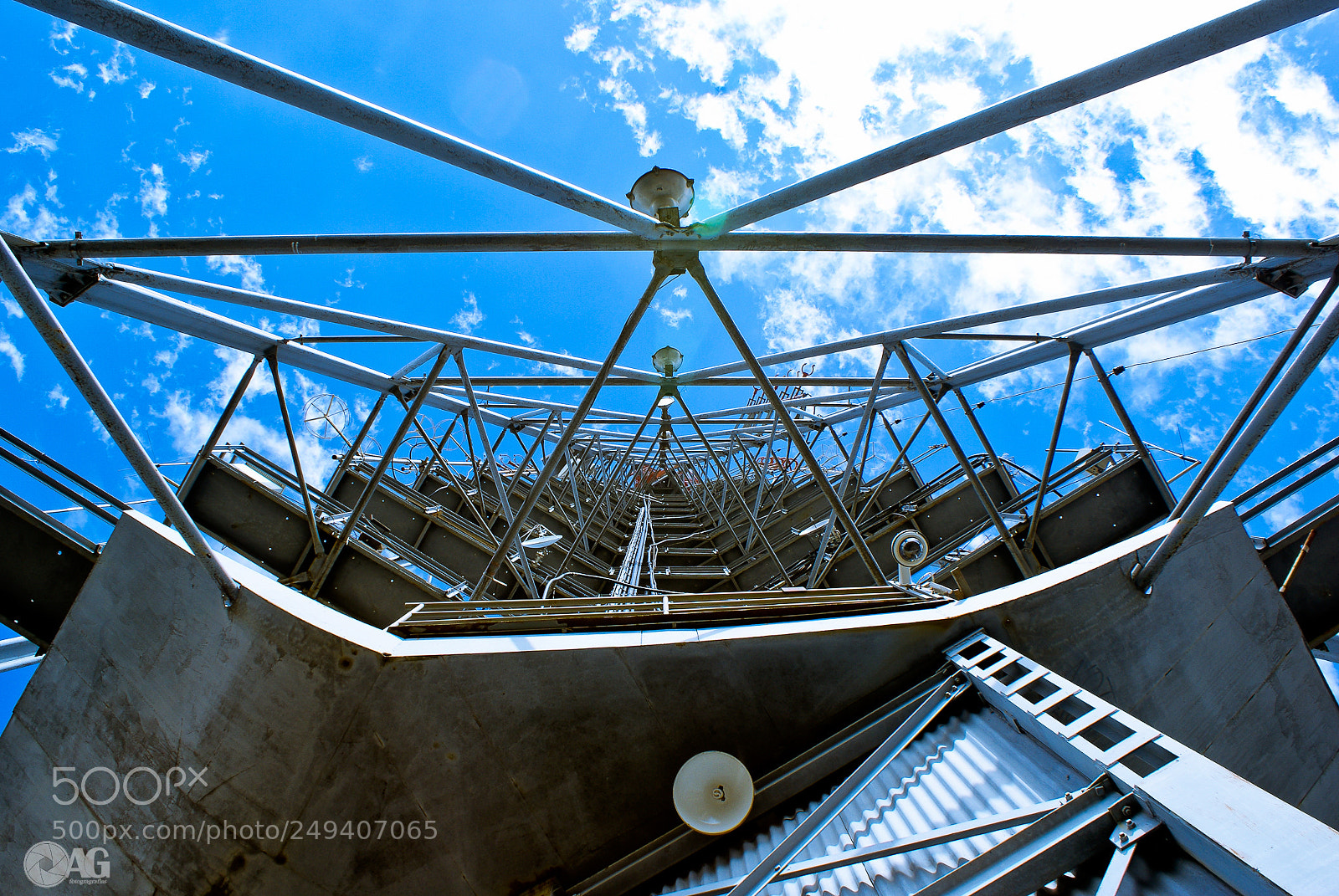 Sony Alpha DSLR-A300 sample photo. Torre de tv photography
